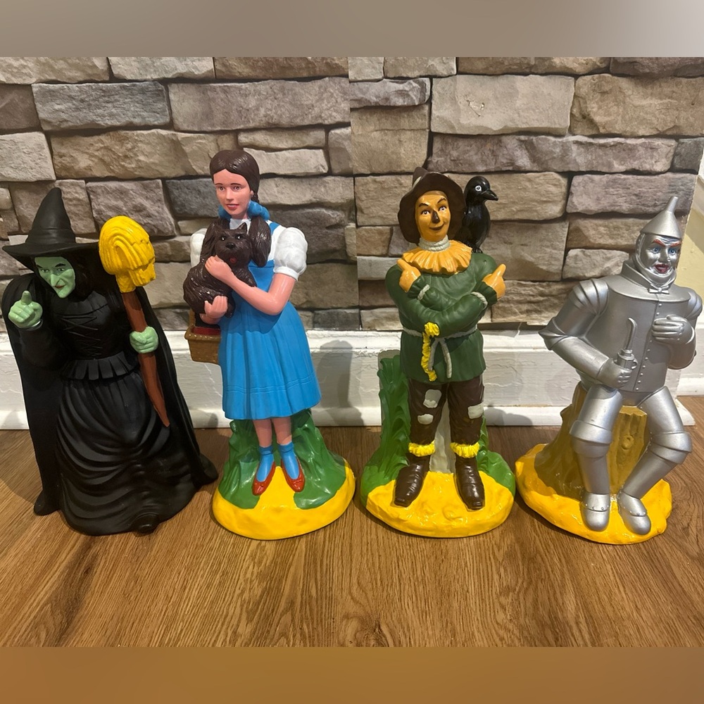 Complete Set Wizard Of Oz Banks 1989 MGM Turner Witch Dorothy Scarecrow Tinman